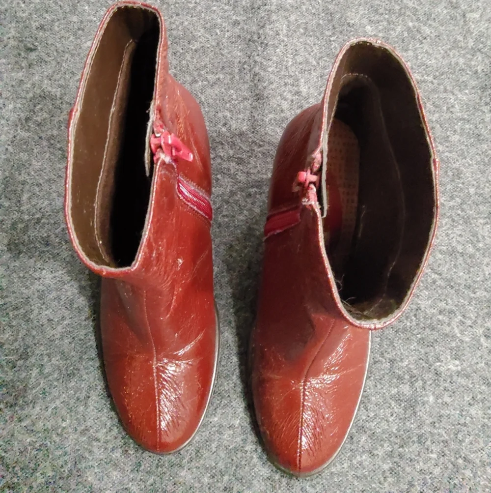JJ Jeune & Jolie Patent Leather Booties Size 36/5,5